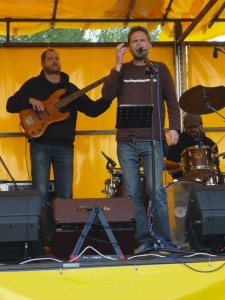 550705 439070836106216 1310775357 n